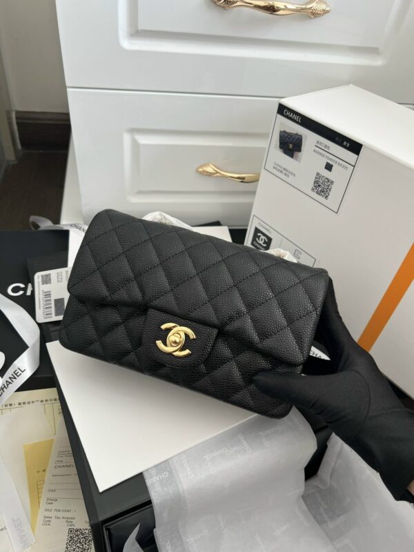 Túi Chanel Medium Classic Khóa Mạ Vàng Siêu Cấp Màu Đen 20cm (2)