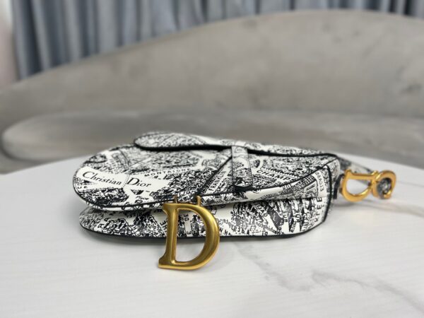 Túi Nữ Dior Saddle Siêu Cấp Bộ Khóa Vàng Sáng Bóng 25x20x6.5cm