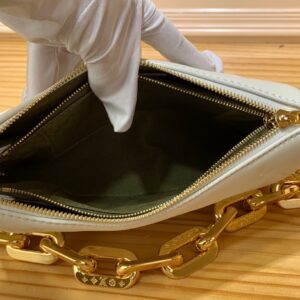 Túi Xách Nữ Louis Vuitton LV Coussin Siêu Cấp Hoa Momo Dập Chìm 20x19cm