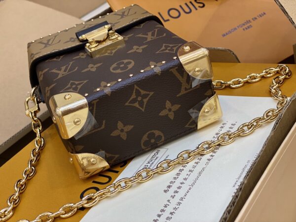 Túi Louis Vuitton LV Dạng Hộp Camera Box Siêu Cấp 12,5x17,5cm (1)