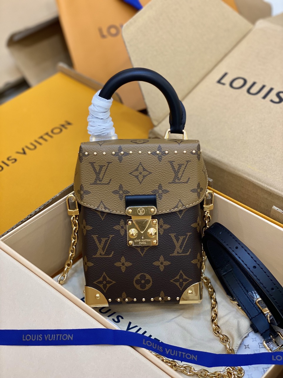 Túi Louis Vuitton LV Dạng Hộp Camera Box Siêu Cấp 12,5x17,5cm - Replica  Luxury