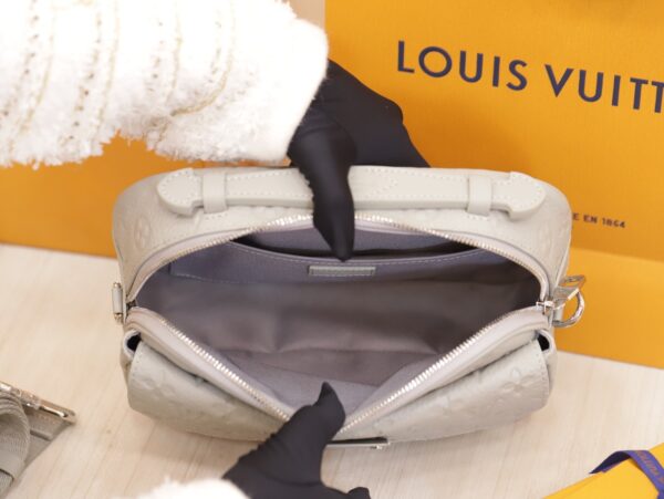 Túi Siêu Cấp Louis Vuitton LV Slock Taurillon Màu Trắng 22x18x8cm (1)