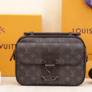 Túi Xách Hàng Hiệu Louis Vuitton LV Slock Taurillon Màu Xám 22x18x8cm (2)