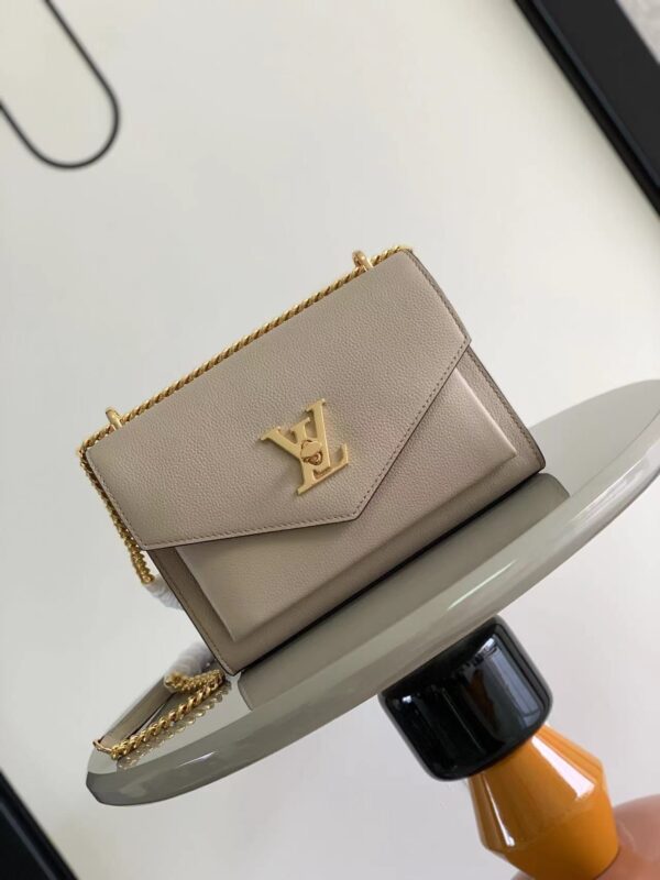 Túi Xách Nữ Louis Vuitton LV Mylockme Chain Bag Like Auth 22.5x17x5 (2)